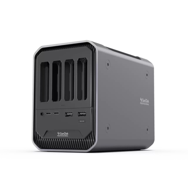 SanDisk® Professional PRO-DOCK 4